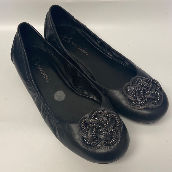 B Makowski leather flats size 8.5W Flaw - Picture 2 of 7